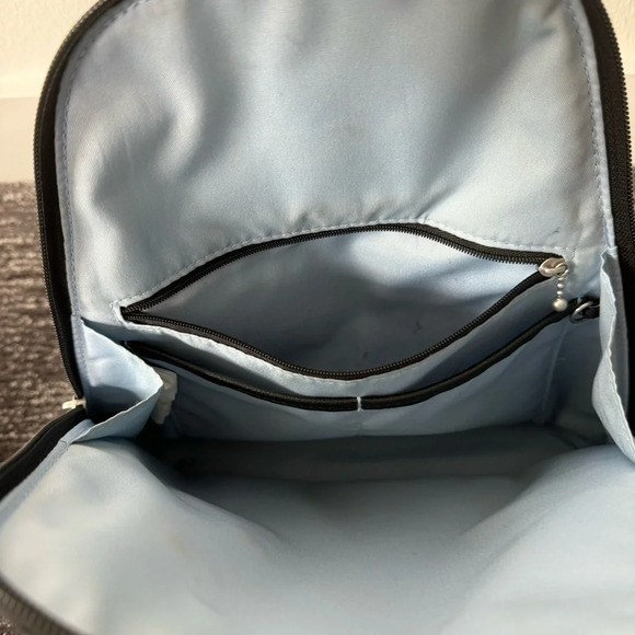 Baggallini Metro Backpack - Picture 6 of 7